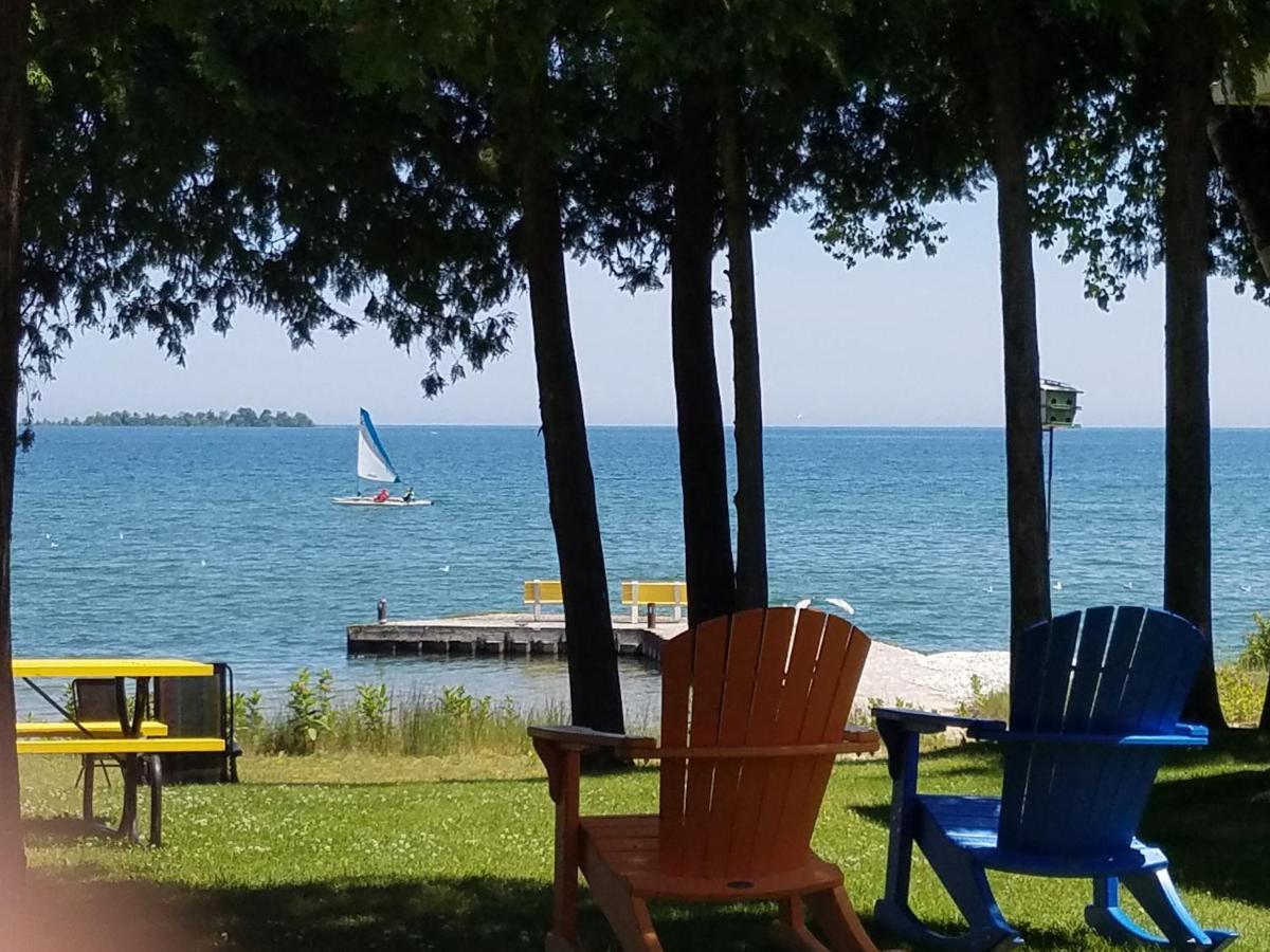 Square Rigger Harbor Motel 베일리스 하버 외부 사진